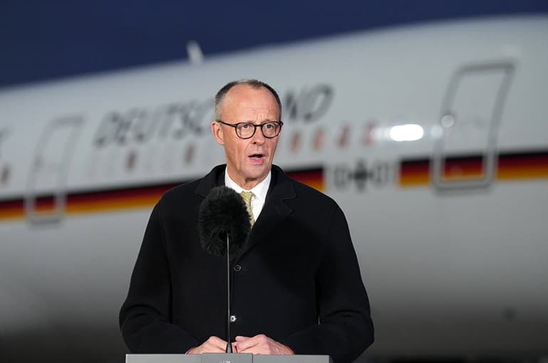 German Chancellor Friedrich Merz Presses President Xi Jinping to Reduce Market Distortions, Urges Chinese Investment