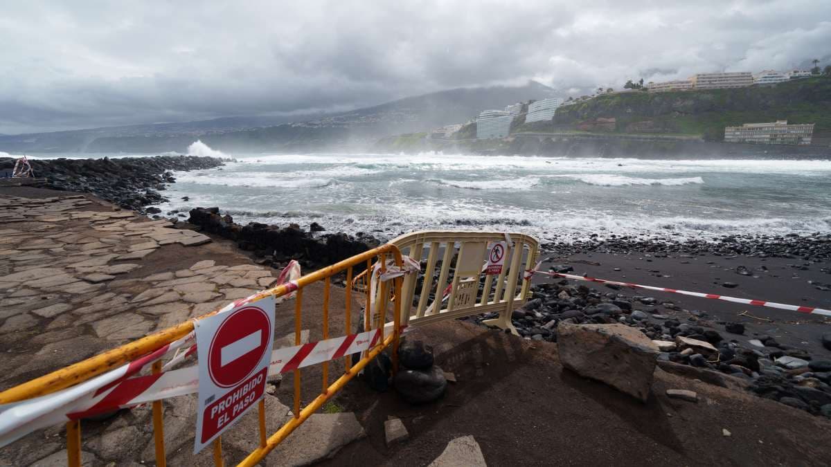 Storm Therese cancels flights in Tenerife as Easter holidays loom