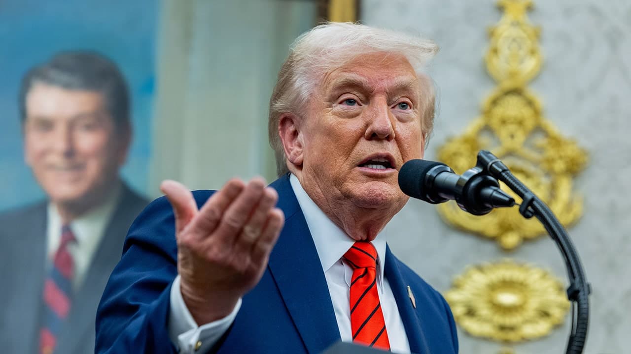 Israel and Hamas Begin Hostage Exchange as Trump Arrives in Egypt for Gaza Peace Summit