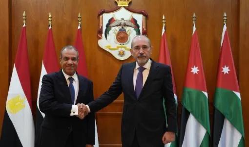 Iran Struggles Under US-Israeli Bombing: Over 21,000 Killed, Widespread Destruction