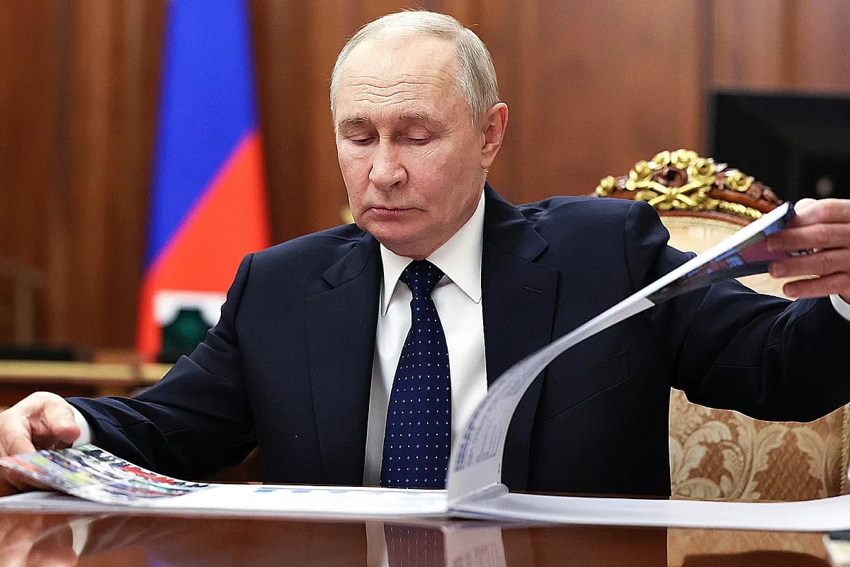 Trump authorizes temporary Russian oil purchase amid soaring hydrocarbon prices.