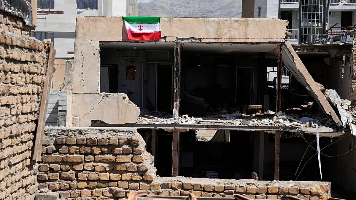 JD Vance Leads US-Iran Peace Talks in Pakistan Amid Israel-Hezbollah Conflict