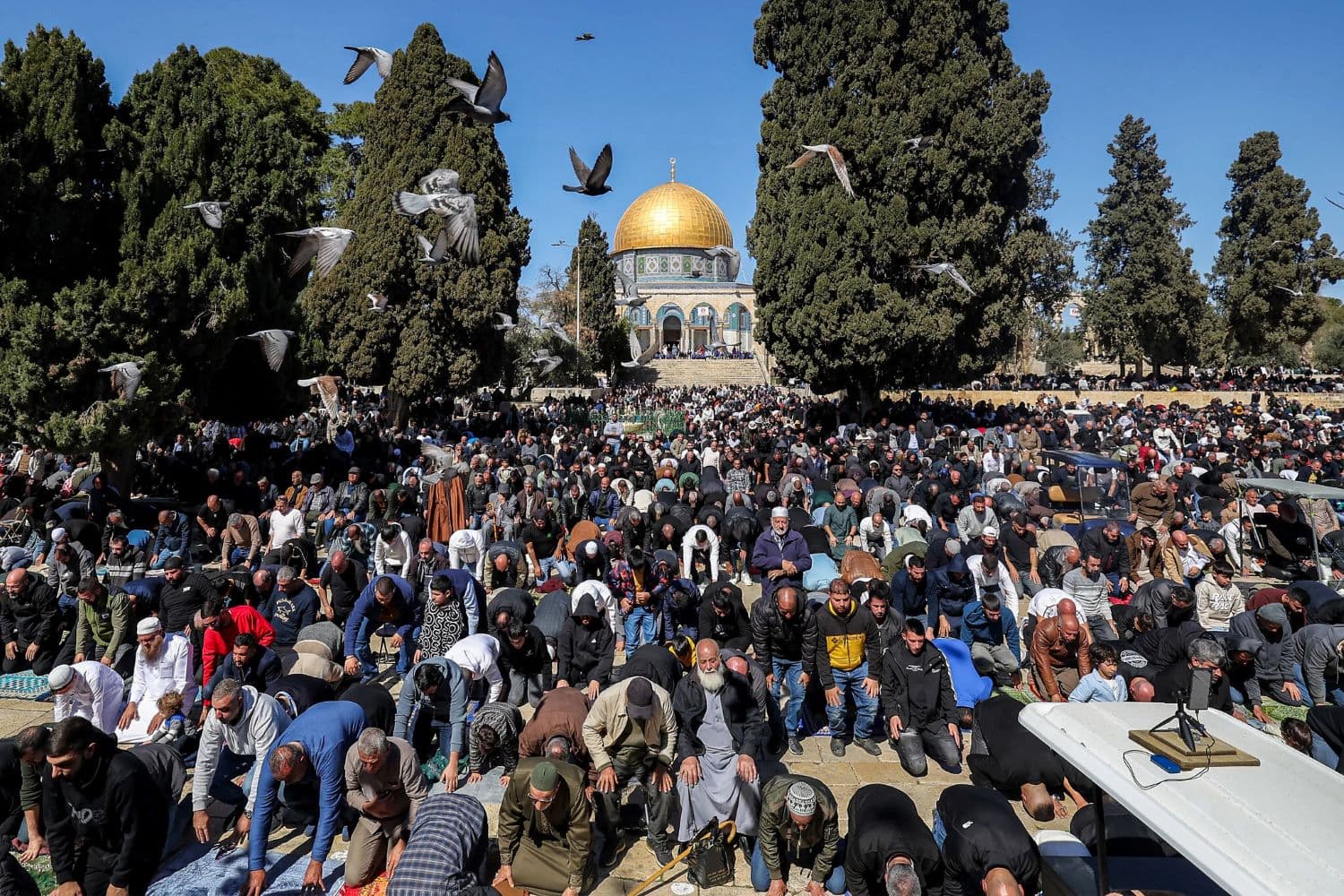 Israel Deploys Heavy Forces and Blocks Thousands From Reaching Al-Aqsa in Occupied East Jerusalem on Ramadan’s First Friday