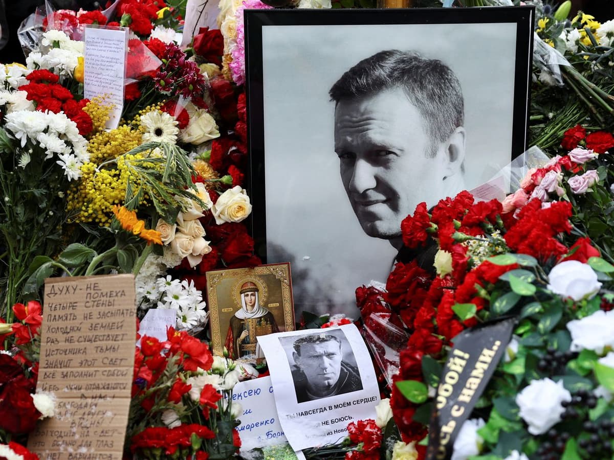 Kremlin Dismisses European Accusation That Russia Poisoned Navalny